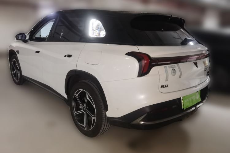 Used NETA L 2024 Extended-Range 310 Flash-Charge Red Edition
