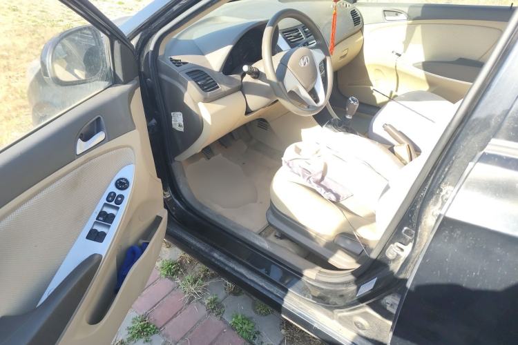 Used Hyundai Verna (older generation) 2010 Sedan 1.4L Manual Comfort GS