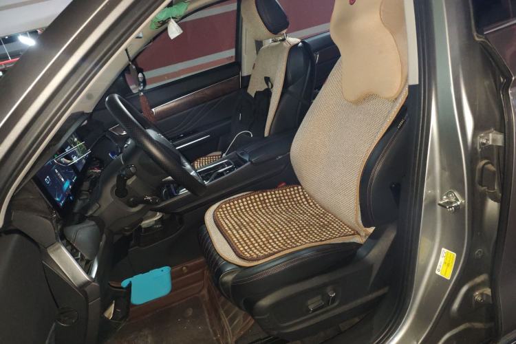 Used Bestune T99 2020 20TD Automatic Premium Edition Left Front Seat