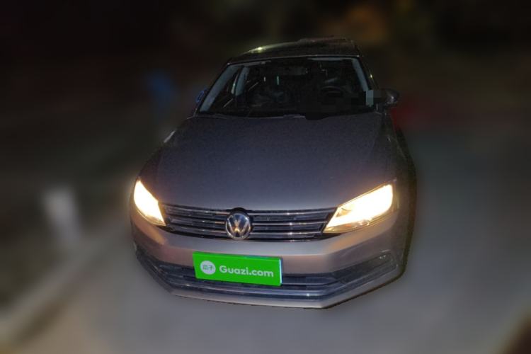 Used Volkswagen Sagitar 2017 230TSI Automatic Comfort Version
