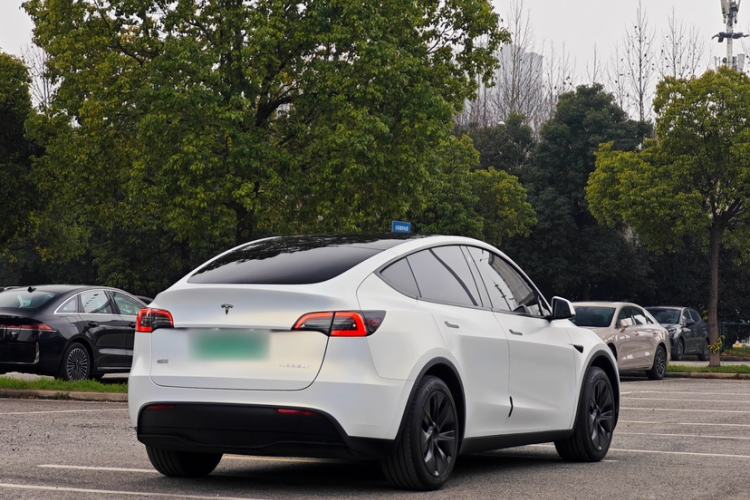 Used Tesla Model Y 2023 Rear-Wheel-Drive Version