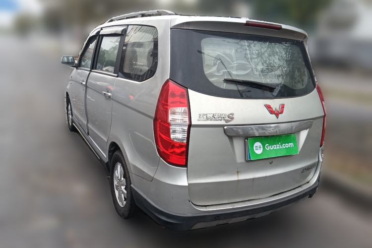 Used Wuling Hongguang 2014 1.5L S Luxury Model
