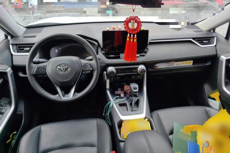 Used Toyota RAV4 2023 2.0L CVT Two-Wheel Drive Fashion Plus Edition Center Console