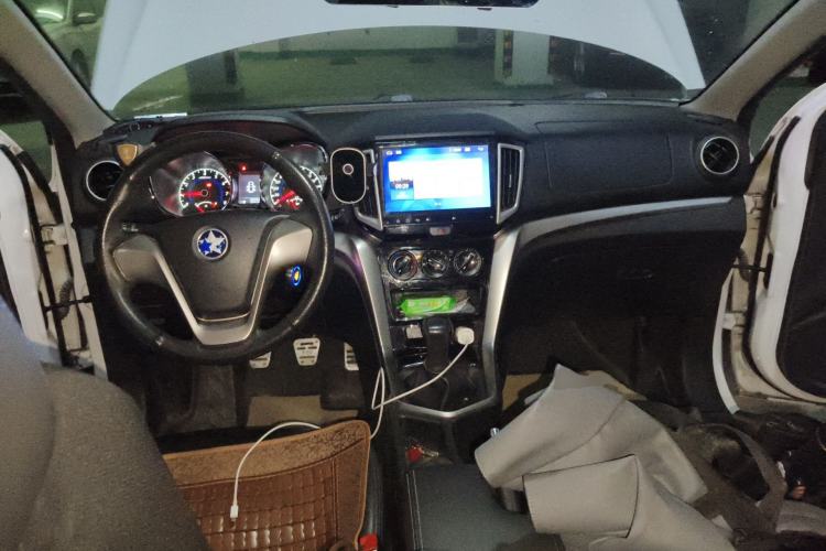 Used Venucia T70 2016 1.6L Manual Ruixing Edition Center Console