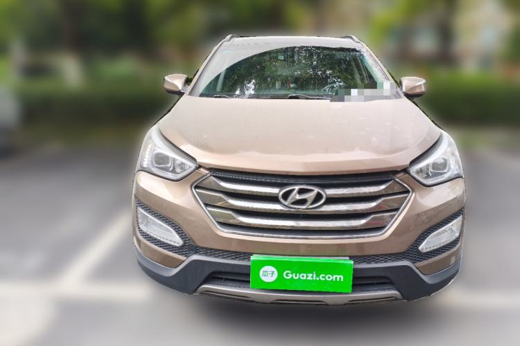 Used Hyundai Santa Fe 2013 2.4L Automatic Two-Wheel Drive Smart Version Front
