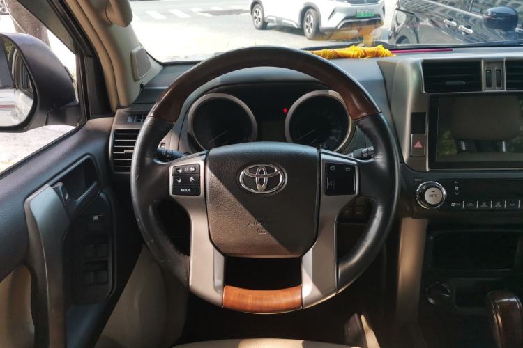 Used Toyota Prado 2010 2.7L Automatic Deluxe Edition
