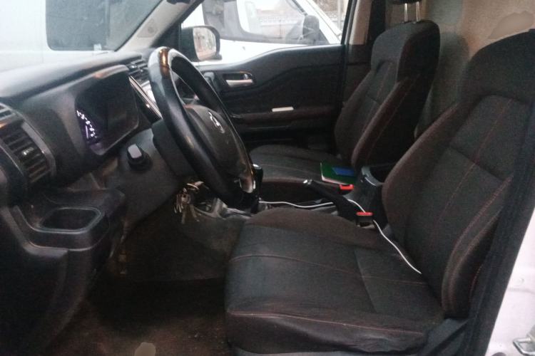 Used CHANGAN OSHAN X70A 
