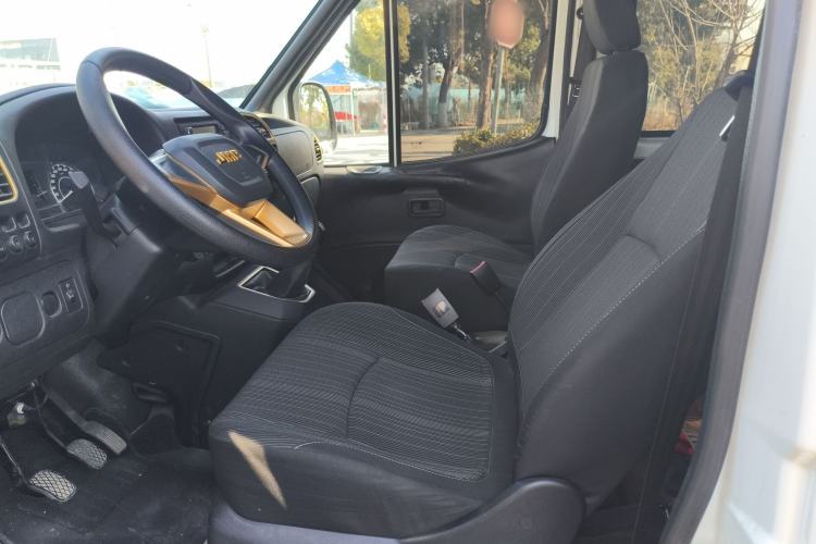 Used JMC Transit 2021 2.8T Space King Standard Version Long Wheelbase Mid-Height Roof Rear Single Tire – Step 6-Seater Diesel China VI Emission Standard JX493
