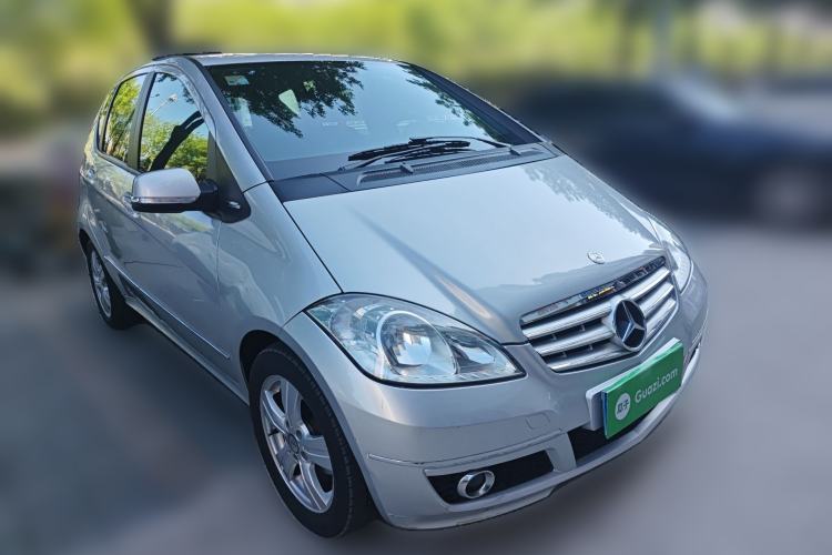 Used Mercedes-Benz A-Class 2011 A 160 Front Right 45 Deg