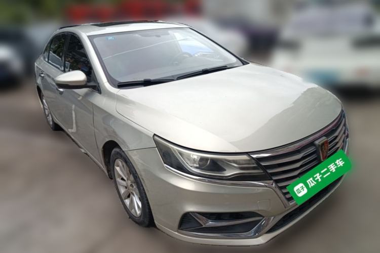 Used Roewe i6 New Energy 2017 45T Hybrid Connect & Smart Enjoyment Edition Front Right 45 Deg