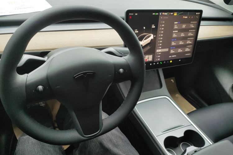 Used Tesla Model Y 2022 Rear-Wheel-Drive Version
