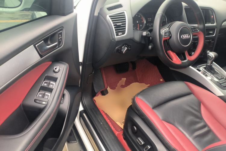 Used Audi Q5 2017 Plus 40 TFSI Technology Model
