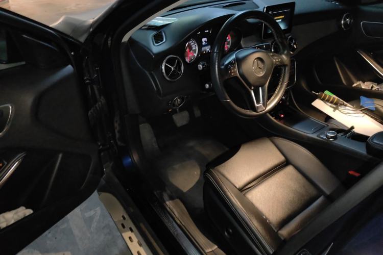 Used Mercedes-Benz GLA 2016 GLA 200 Sport Edition Driver Seat