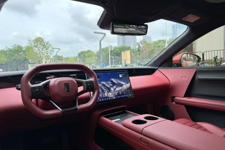 Used Avatr 06 2025 Max Extended-Range Edition Interior 2