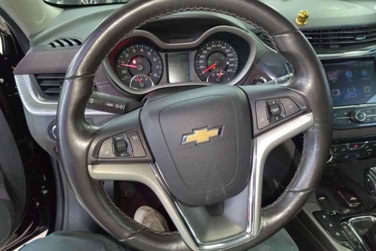 Used Chevrolet Malibu 2017 1.5T Automatic Luxury Edition Steering Wheel