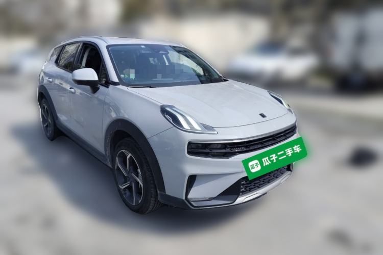 Used Lynk & Co 06 EM-P 2022 PHEV 84 km Range Pro Version Front Right 45 Deg