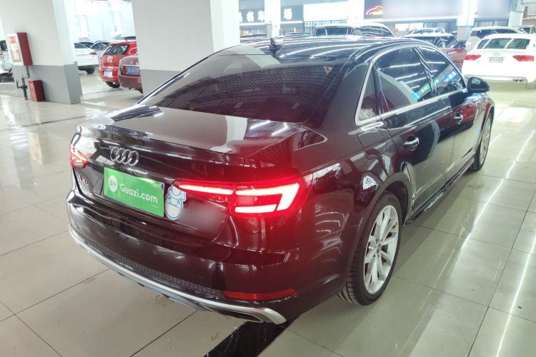 Used Audi A4L 2019 40 TFSI Fashion Edition China VI Emission Standard
