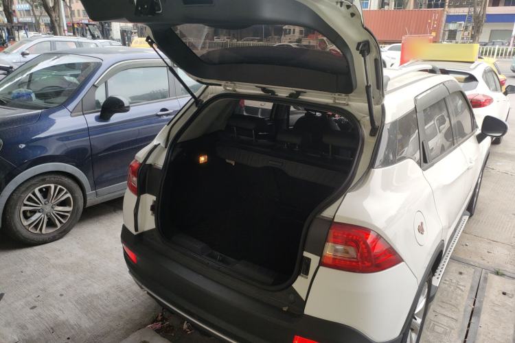 Used Brilliance V3 2017 1.5L Manual Smart Model
