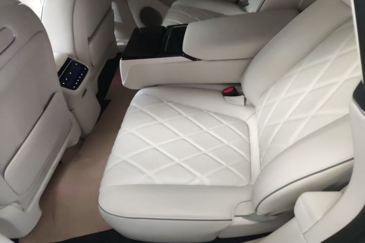 Used Hima Stelato S9 2025 Extended-Range Ultra Left Rear Seat