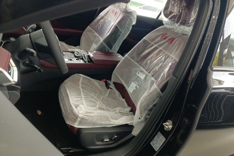 Used Hongqi H5 2025 Model 2.0T Automatic Xuan Ying 2 Million Units Commemorative Edition