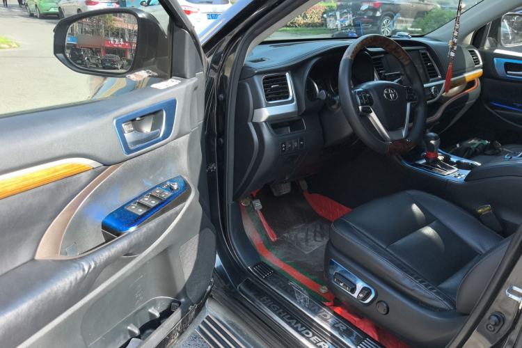 Used Toyota Highlander 2018 2.0T Four-Wheel Drive Prestige Version 7 Seats China VI Standard