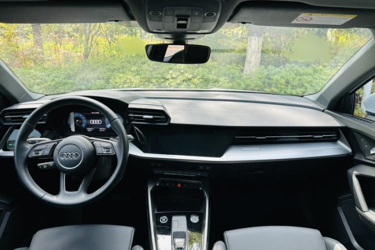 Used Audi A3 2024 Sportback 35 TFSI Fashionable Sports Model Interior 4