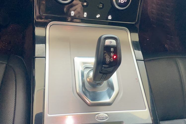 Used Land Rover Range Evoque 2020 249 PS Youth Edition Interior 6