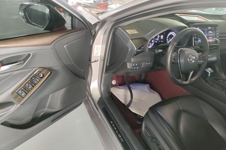Used Toyota Avalon 2019 2.0L XLE Premium Edition China VI