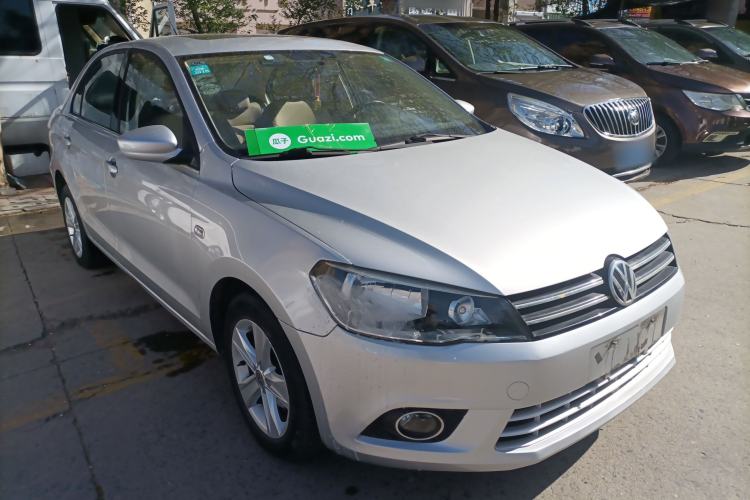 Used Volkswagen Jetta 2013 1.6L Automatic Luxury Model Front Right 45 Deg