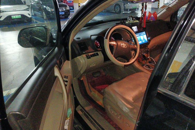 Used Toyota Highlander 2009 2.7L Two-Wheel Drive 7-Seater Luxury Edition