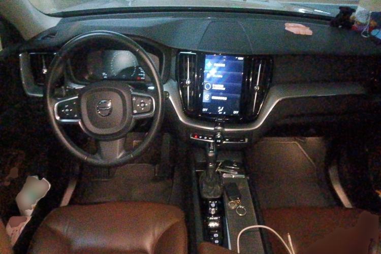 Used Volvo XC60 2020 T5 4x4 Zhiyi Luxury Edition Center Console