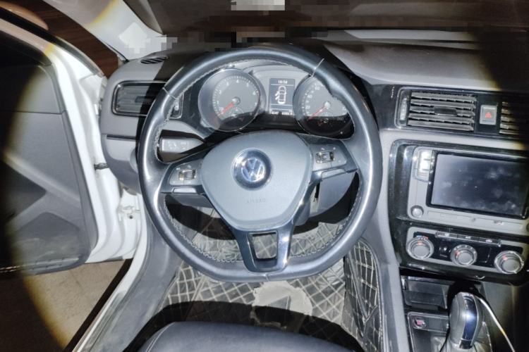 Used Volkswagen Sagitar 2018 280TSI DSG Ignite Edition Steering Wheel