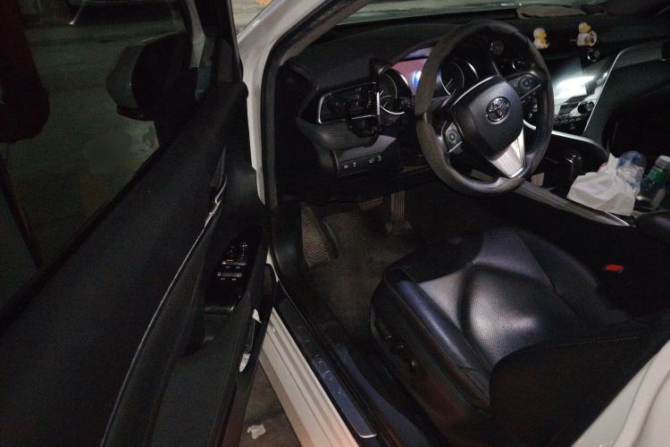 Used Toyota Camry 2019 Dual-Engine 2.5 HG Luxury Edition China VI Standard Driver Seat