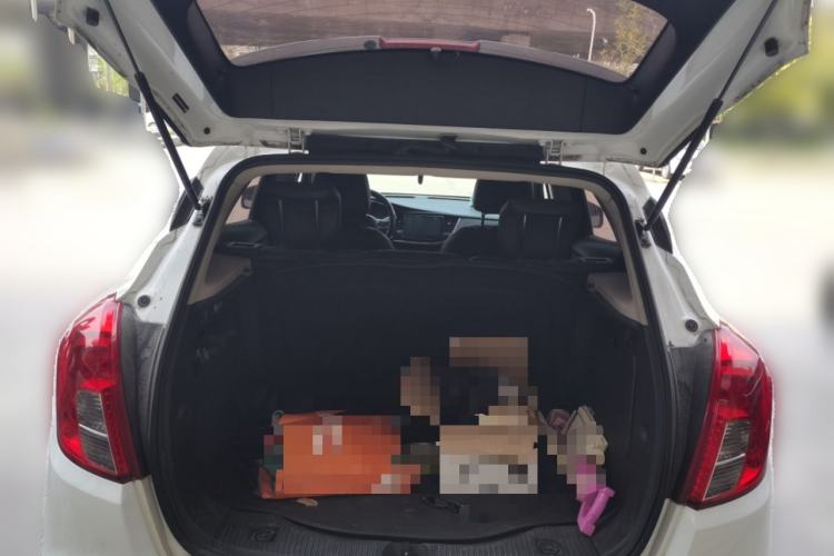 Used Buick Encore 2017 18T Automatic Two-Wheel Drive Urban Fashion Model Trunk