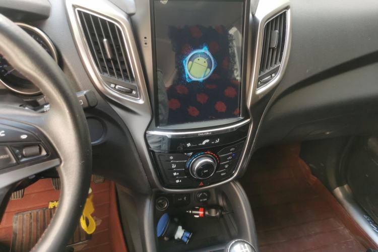 Used CHANGAN CS75 2014 2.0L Manual Luxury Version China IV Standard Audio And AC Panel