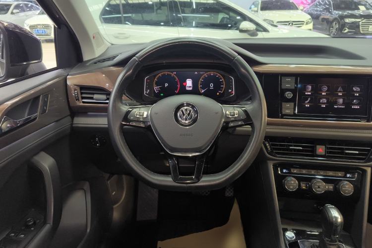 Used Volkswagen Tharu 2019 330TSI Four-Wheel Drive Flagship Model China VI Standard
