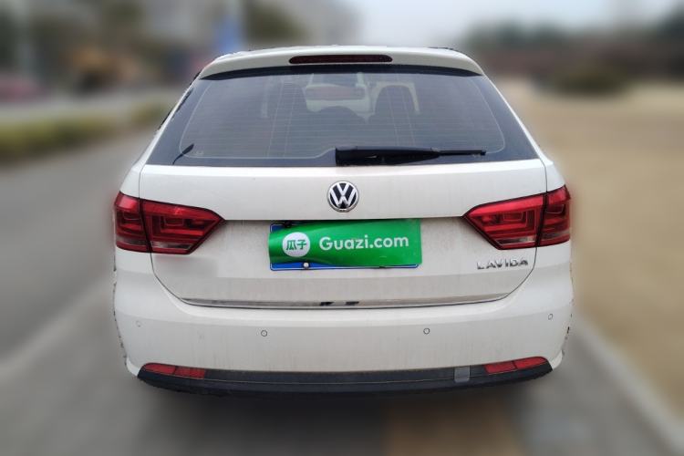 Used Volkswagen Gran Lavida 2013 1.6L Manual Comfort Model
