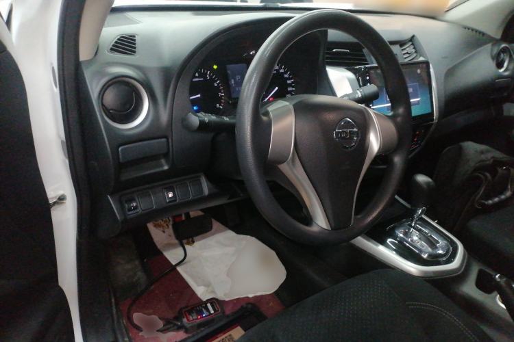 Used Nissan Navara 2017 2.5L Automatic 2WD Luxury Edition QR25