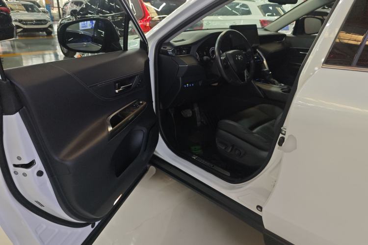 Used Toyota Harrier 2022 2.0L CVT Two-Wheel Drive Deluxe Edition