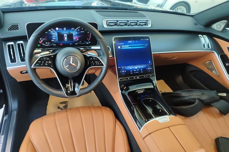 Used Mercedes-Benz S-Class 2024 S 400 L Business Model Center Console