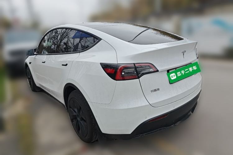 Used Tesla Model Y 2023 Rear-Wheel-Drive Version
