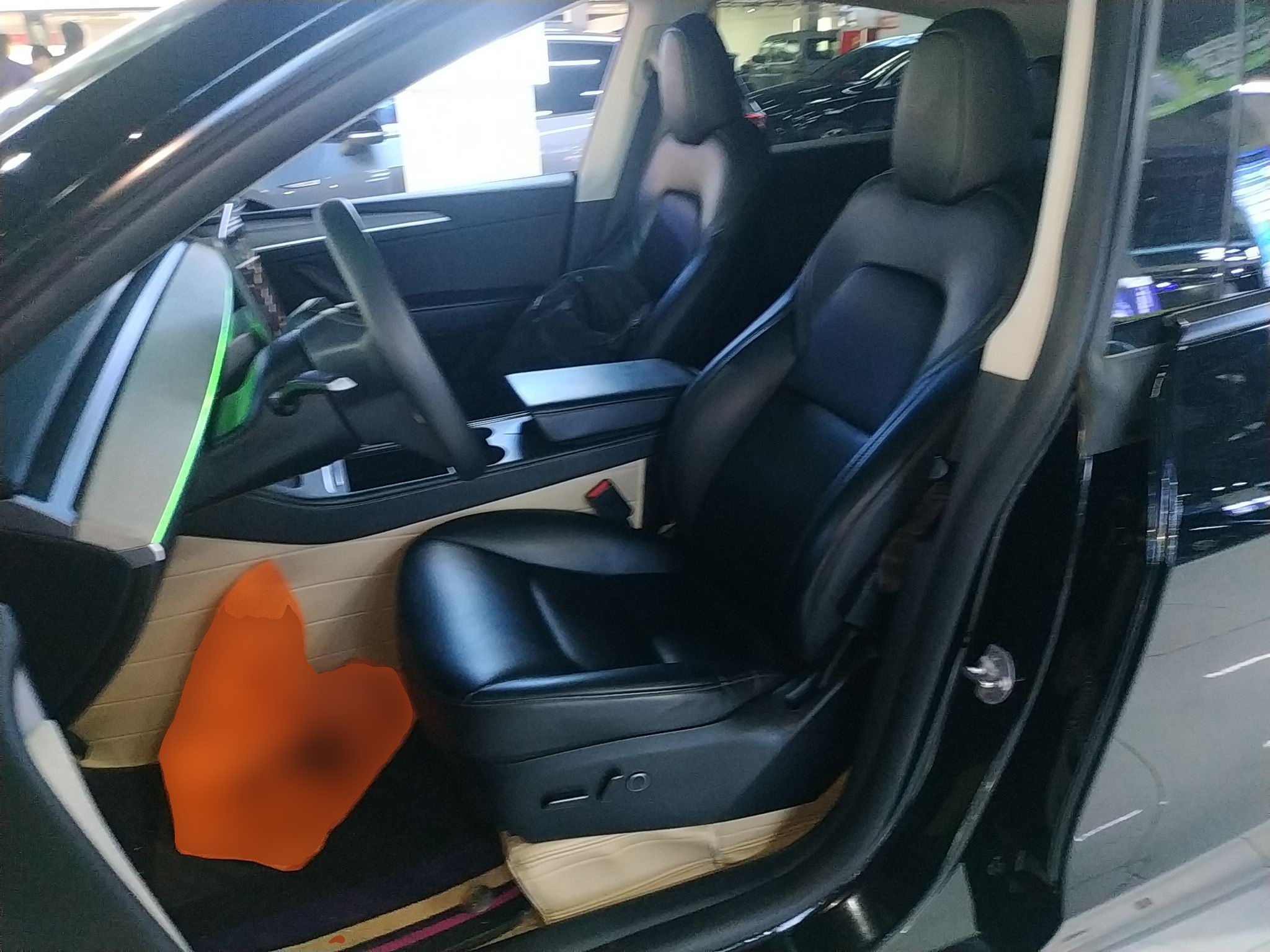 Переднее сиденье в автомобиле