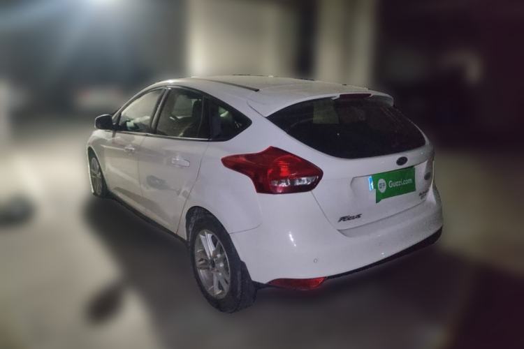Used Ford Focus 2015 Hatchback EcoBoost 125 Automatic Supreme Style Edition Rear Left 45 Deg