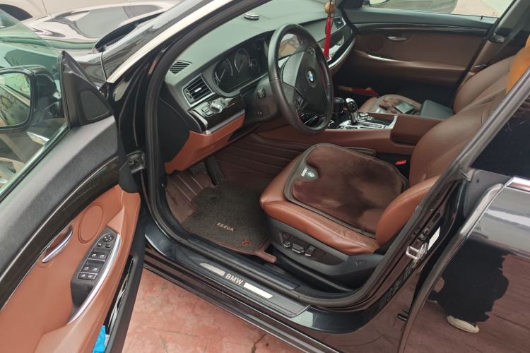 Used BMW 5 Series GT 2010 535i Leading Model
