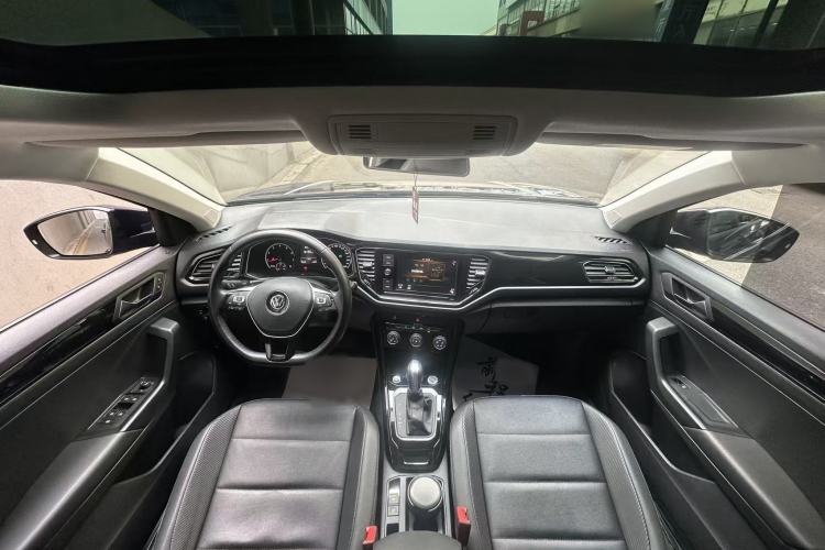 Used Volkswagen T-ROC 2019 280TSI DSG Two-Wheel Drive Comfort Version China VI Standard
