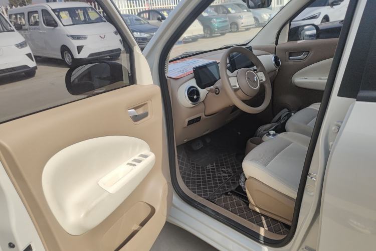 Used Wuling Hongguang MINIEV 2025 Four-Door Version Premium Edition Driver Seat
