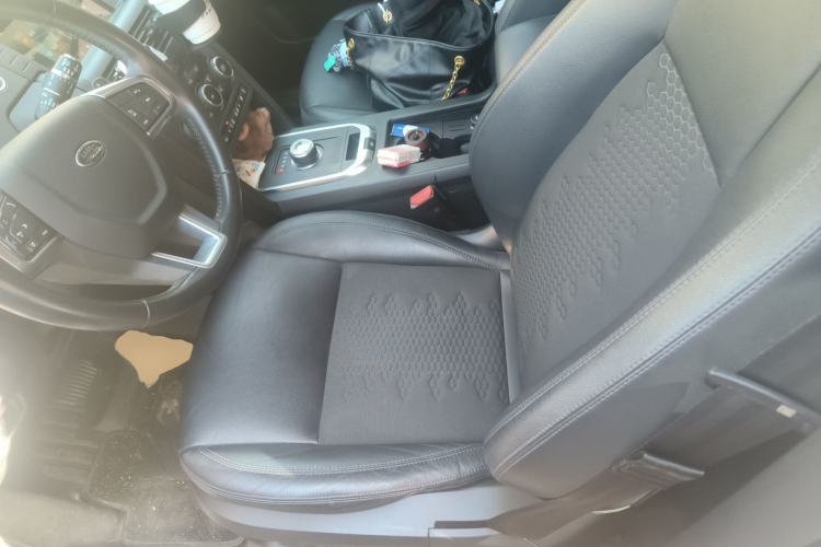 Used Land Rover Discovery Sport 2019 240 PS PURE Edition China VI Standard Left Front Seat