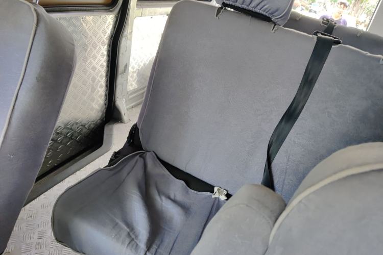 Used Foton Scenic G5 2022 2.0L Gasoline Commercial Version Open-Window 5/6-Seater 1TZS Left Rear Seat