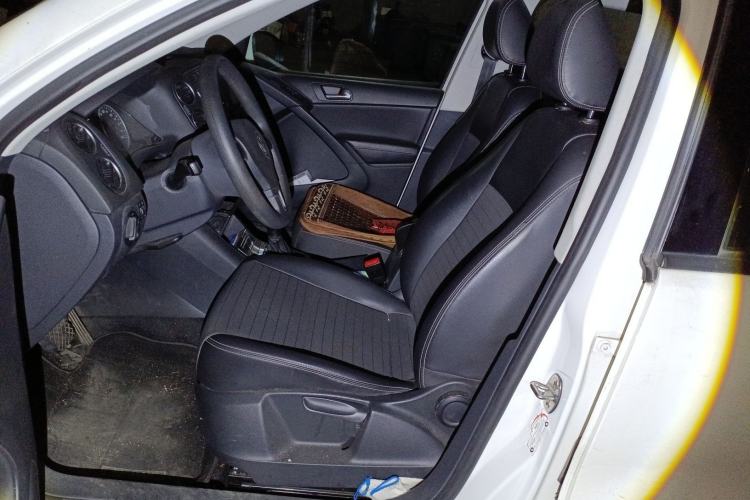 Used Volkswagen Tiguan L 2017 300TSI Automatic Two-Wheel Drive Silk Road Luxury Edition
