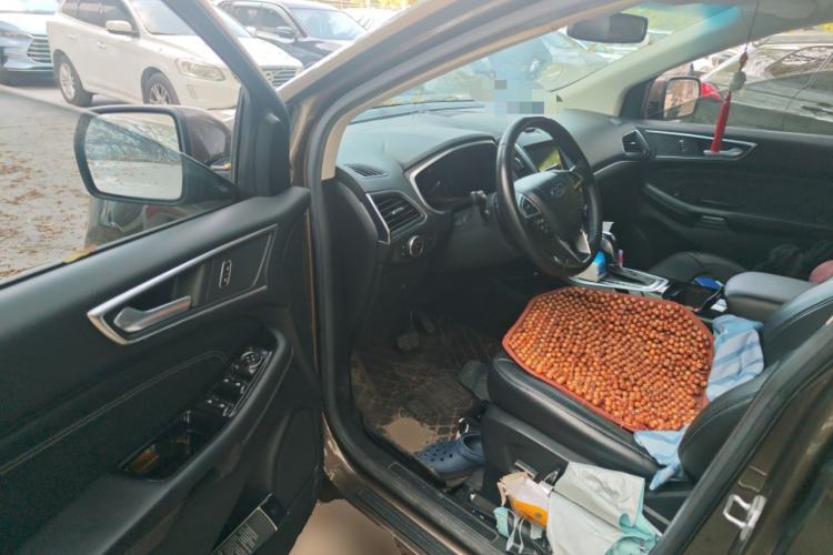 Used Ford Edge 2016 EcoBoost 245 Two-Wheel-Drive Titanium 7-Seater
